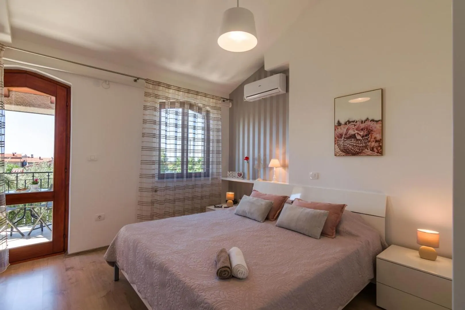 Villa Pietra For 6 People Near Fazana With Sea View - Children Playground & Pet Friendly Galizana