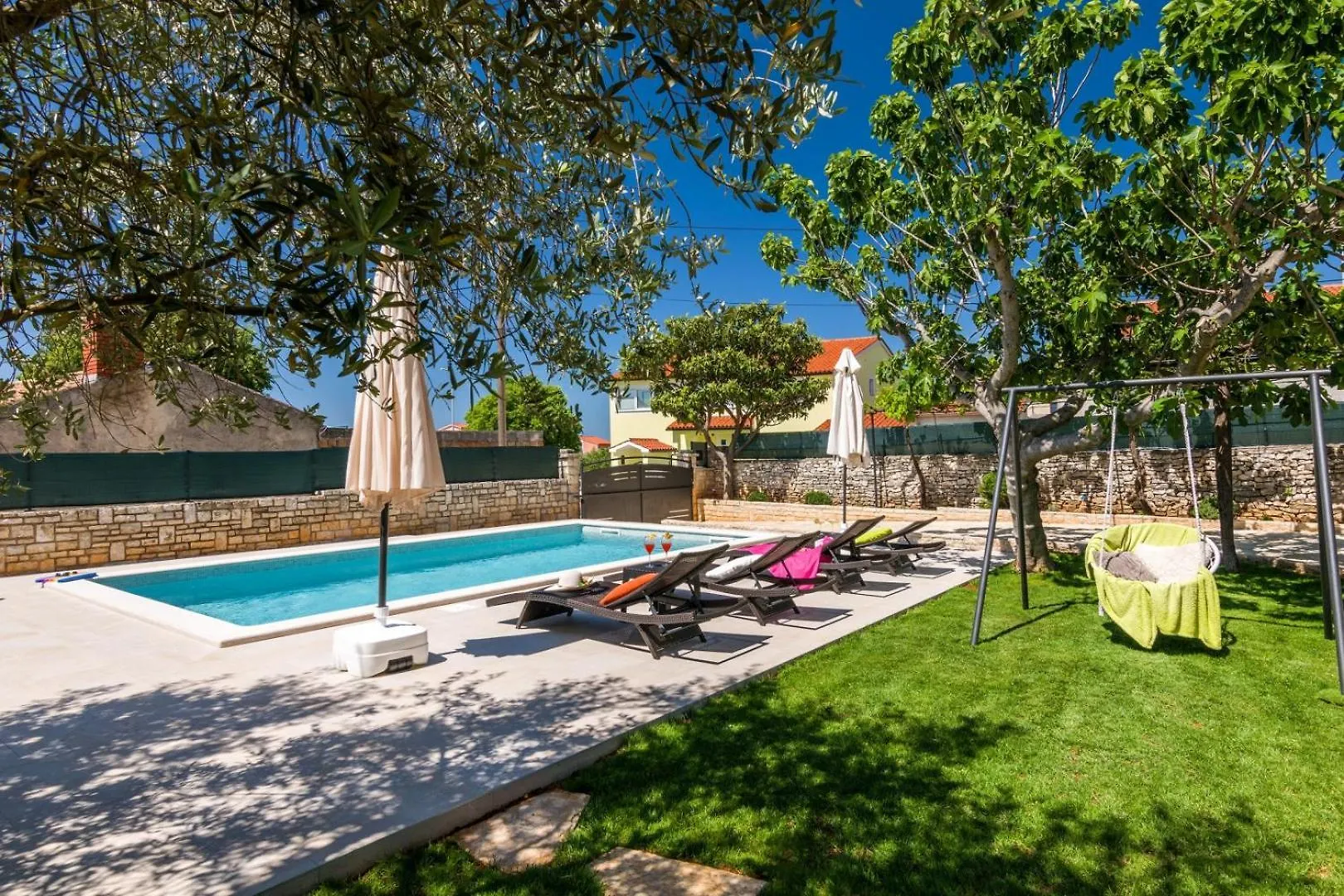 Villa Pietra For 6 People Near Fazana With Sea View - Children Playground & Pet Friendly Galizana Croatia